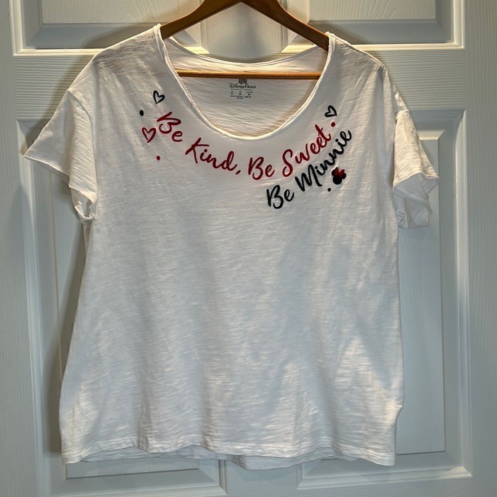 Disney Parks Shirt Tee Shirt Boxy White Be Kind Be Sweet Be Minnie Small